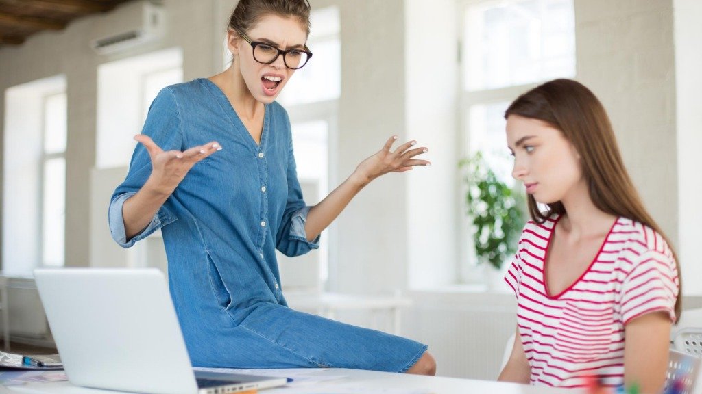 Everyday Habits That Quietly Kill Respect