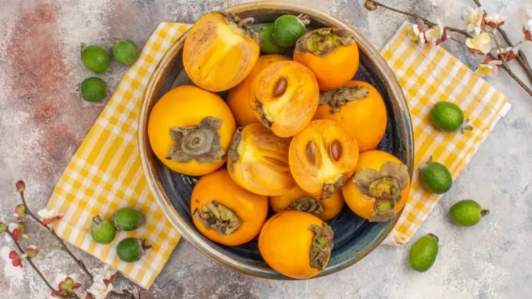 I Ate a Persimmon Every Day—Here’s How My Body Reacted