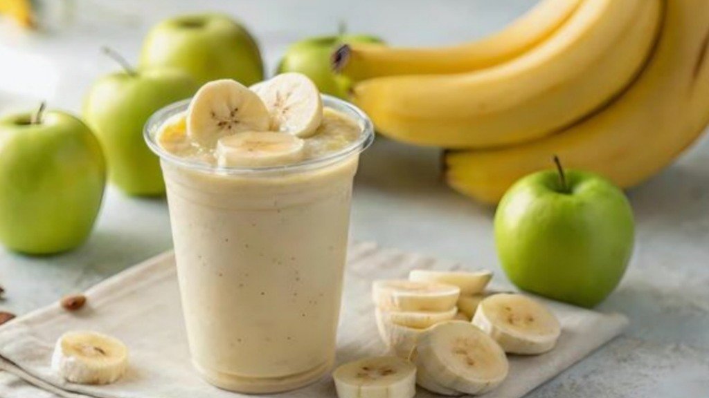 6 Apple Smoothies With a Tropical Kick You Need to Try 4 Banana Apple Paradise