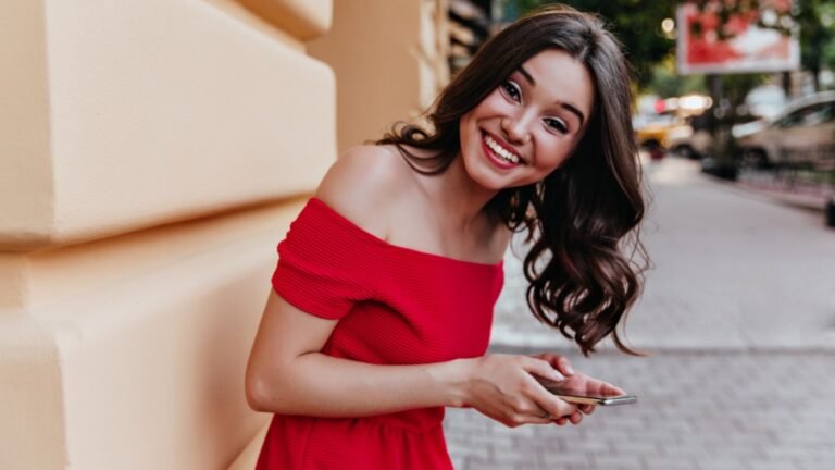 Zodiac Signs Who Know When You’re Pretending to Be Happy